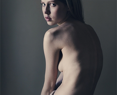 « FILLES », Fabrice Mabillot lève le voile sur la nudité féminine « FILLES », Fabrice Mabillot lève le voile sur la nudité féminine