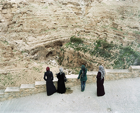 « Cinq femmes du pays de la lune » de Valérie Jouve au MAC/VAL