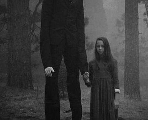 Slenderman, le monstre fictif pousse au crime deux adolescentes du Wisconsin