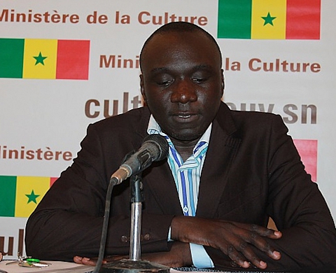 Entretien avec Babacar Diop, directeur de la Biennale de Dakar, à l'occasion du hors-série d'Actuphoto consacré à la photographie africaine Entretien avec Babacar Diop, directeur de la Biennale de Dakar, à l'occasion du hors-série d'Actuphoto consacré à la photographie africaine