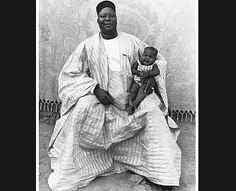 Seydou Keïta : reflets de la société malienne dans la collection PhotoPoche d'Actes Sud Seydou Keïta : reflets de la société malienne dans la collection PhotoPoche d'Actes Sud