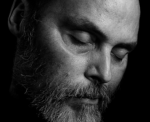 Des portraits saisissants de personnes malades avant et après leur mort