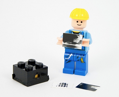 Le plus petit sténopé du monde  : un Lego !