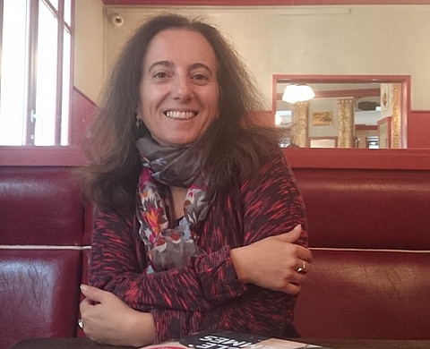 Isabelle Eshraghi : « J'ai trouvé une famille adoptive » Isabelle Eshraghi : « J'ai trouvé une famille adoptive »