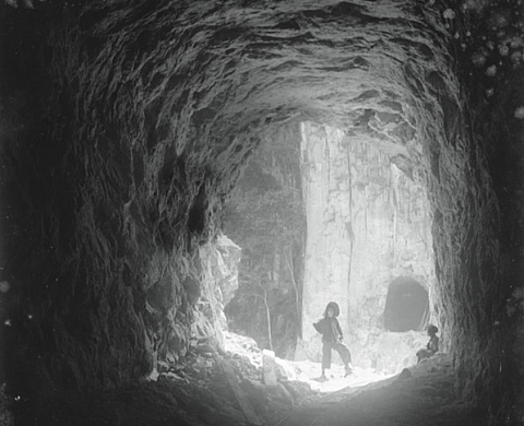 Exposition : Un train pour le Yunnan, les tribulations de deux français en Chine