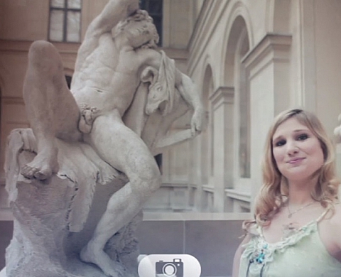 Le château de Versailles interdit la perche à selfie
