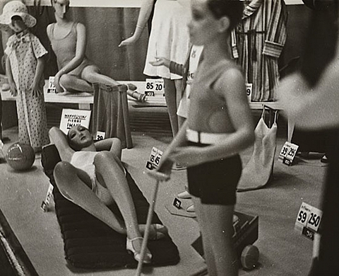 Exposition : Cet été Germain Krull, Valérie Jouve et Khvay Samnang s'exposent au Jeu de Paume Exposition : Cet été Germain Krull, Valérie Jouve et Khvay Samnang s'exposent au Jeu de Paume
