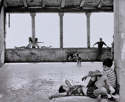 « Osez la photographie », le musée Réattu expose 50 ans de photographie d'avant-garde