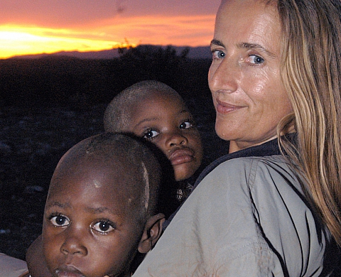 Rina Sherman et ses années Ovahimba : « Je suis partie pour 6 mois, et je suis restée 7 ans » Rina Sherman et ses années Ovahimba : « Je suis partie pour 6 mois, et je suis restée 7 ans »
