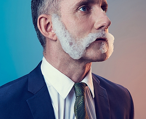 Le photographe Mindo Cikanavicius crée des barbes... en mousse