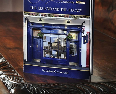 Le magasin londonien Grays of Westminster sort un livre