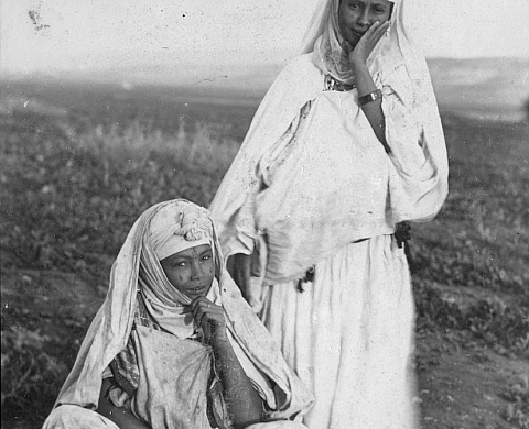 Exposition : « Orient / Asie - aller \ retour Trésors photographiques » du Musée Guimet Exposition : « Orient / Asie - aller \ retour Trésors photographiques » du Musée Guimet