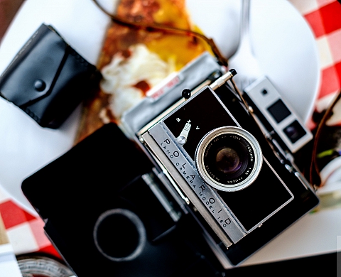 Une firme américaine s'engage à fabriquer des films pour Polaroid