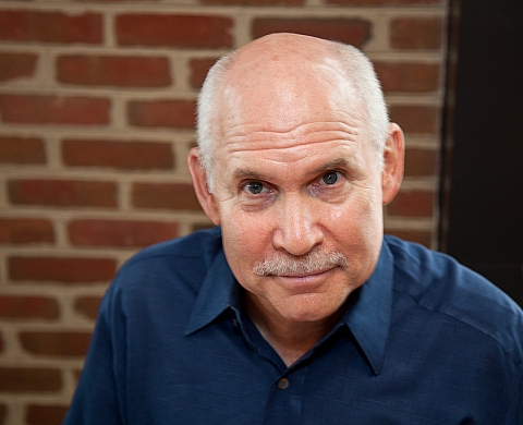 Polémique Photoshop : Steve McCurry se voit comme un « conteur visuel, et non comme un photojournaliste »
