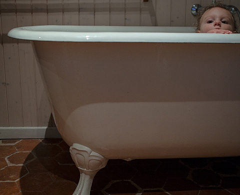 La Fontaine Obscure présente au Festival d’Arles avec 11 artistes-photographes