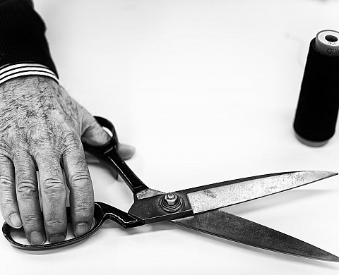 Exposition : «Mémoires de Mains de Nikos Aliagas à la Galerie Guillaume