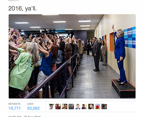 Le coup de com' raté d'Hillary Clinton et des selfies