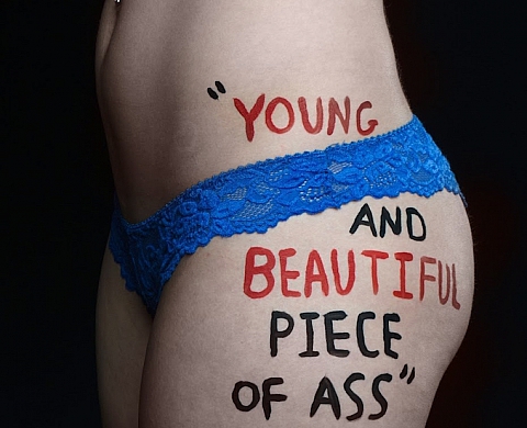 #SignedByTrump : la campagne photos contre le sexisme de Donald Trump