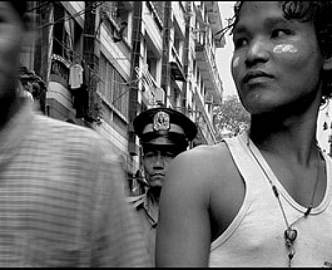 Expo du collectif  LES YEUX DANS LE MONDE Mois de la PHOTO OFF à PARI